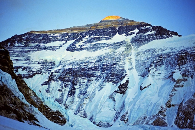 Эверест. Северная Стена. Русский маршрут 2004 года. (Альпинизм)