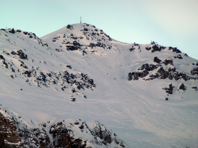 Сегодняшние лавины Чегета. (Горные лыжи/Сноуборд, приэльбрусье)