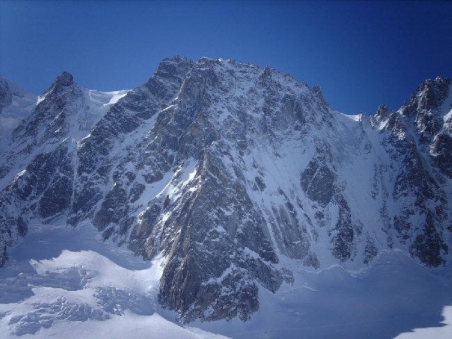 Два литовских альпиниста погибли при восхождении в горном массиве Монблан (Альпинизм, шамони, les droites, кулуар lagarde)