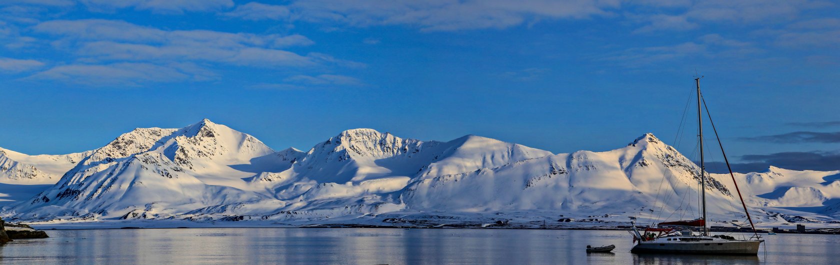 Arctic norway. Гора Сидорова Шпицберген.